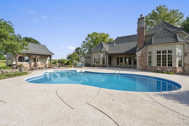 4156 East Division Street, Springfield, MO 65802