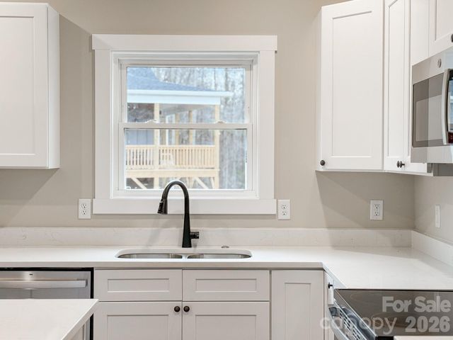 147 Northbend Drive, Asheville, NC 28804