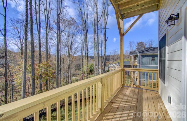 147 Northbend Drive, Asheville, NC 28804