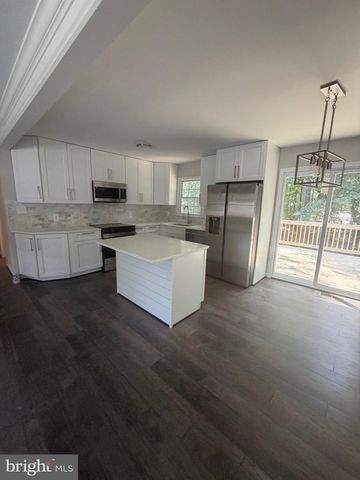 6702 STANSBURY CT, Fredericksburg, VA 22407