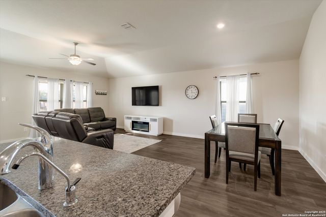 7719 BLUE GULF DR, San Antonio, TX 78223