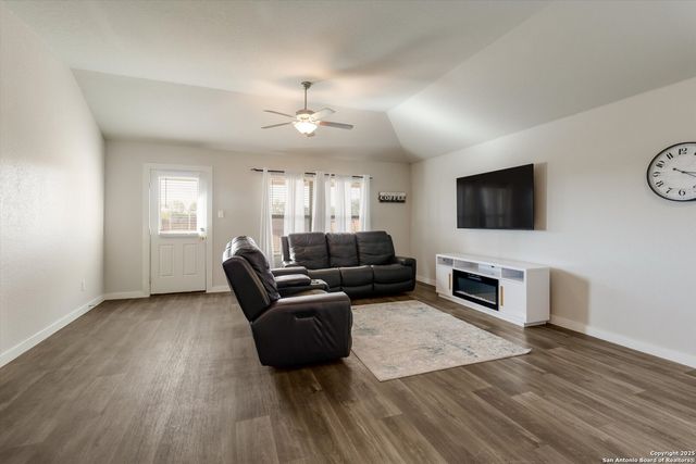 7719 BLUE GULF DR, San Antonio, TX 78223