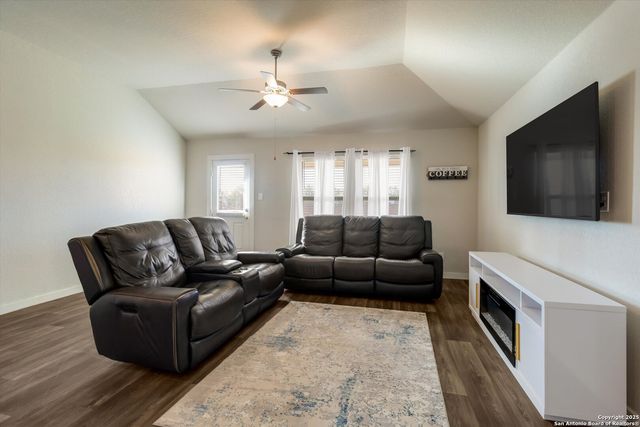 7719 BLUE GULF DR, San Antonio, TX 78223