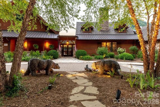 150-2 Saddle Notch Lane, Tuckasegee, NC 28783