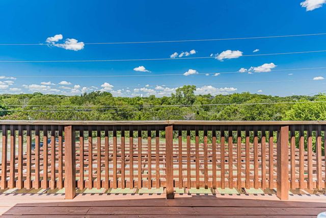 1011 Pawnee Trail, Granbury, TX 76048