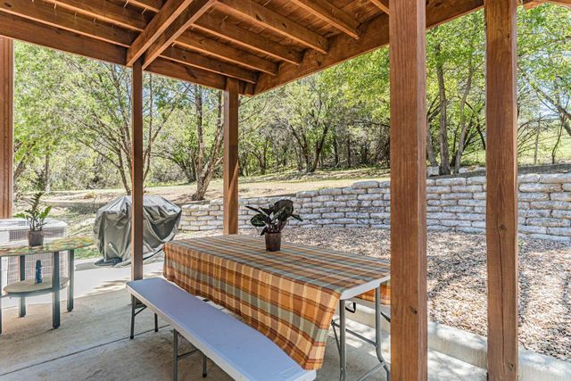 1011 Pawnee Trail, Granbury, TX 76048