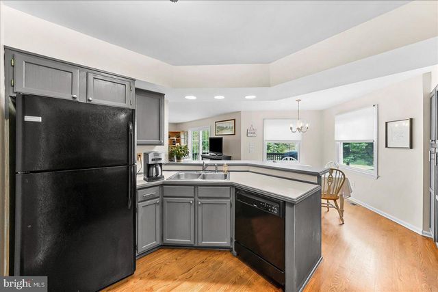12 PEACH TREE LN, Downingtown, PA 19335