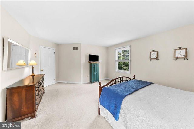 12 PEACH TREE LN, Downingtown, PA 19335