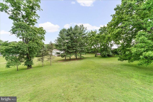 12 PEACH TREE LN, Downingtown, PA 19335
