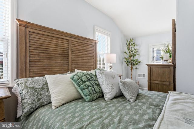 137 E ORMOND AVE, Haddon Township, NJ 08107