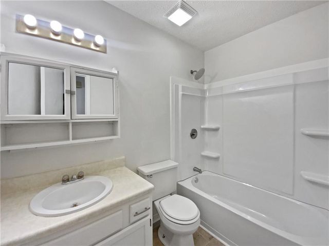 3048 Drexel Lane, Jonesboro, GA 30236