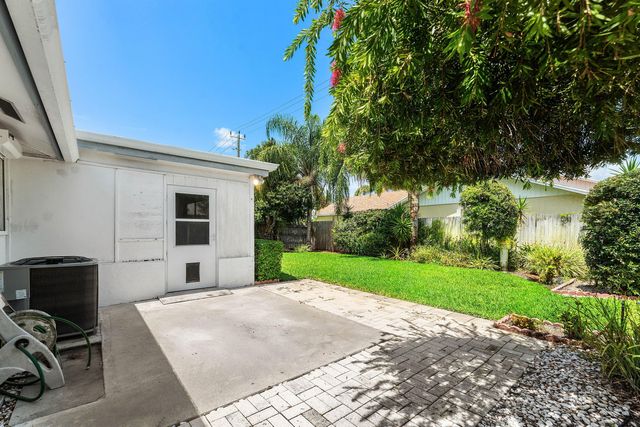 149 Arrowhead Circle, Jupiter, FL 33458