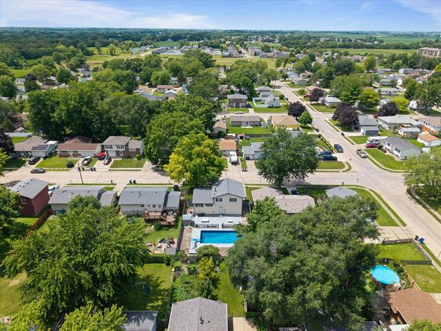 1215 Calvin Street, Davenport, IA 52804