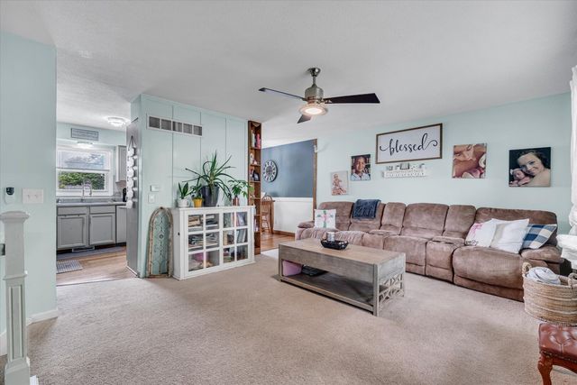 1215 Calvin Street, Davenport, IA 52804