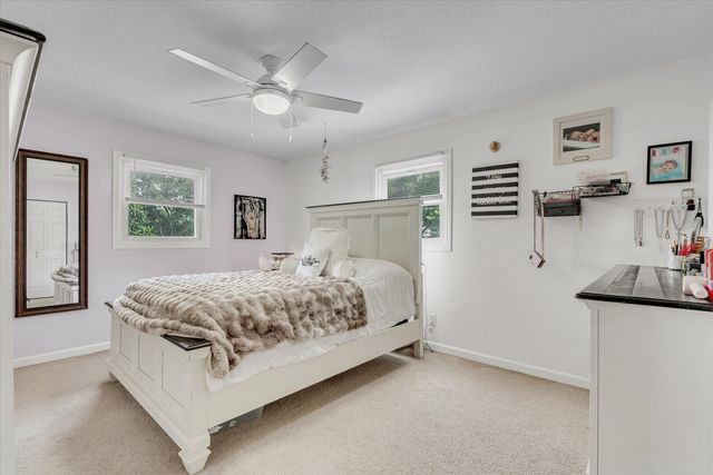 1215 Calvin Street, Davenport, IA 52804