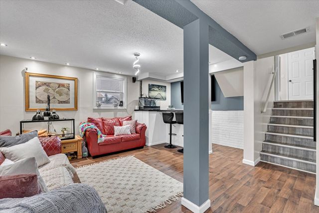 1215 Calvin Street, Davenport, IA 52804