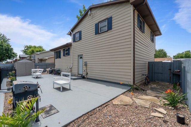 1215 Calvin Street, Davenport, IA 52804