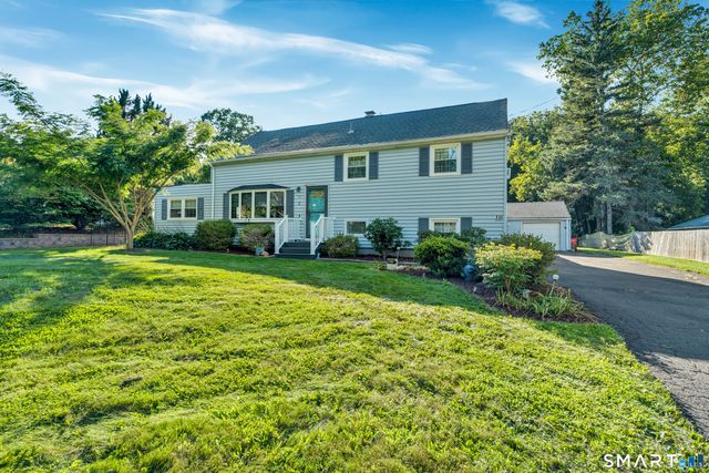 11 Trumbull Drive, Wallingford, CT 06492