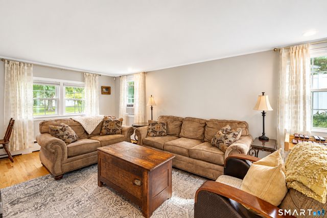 11 Trumbull Drive, Wallingford, CT 06492