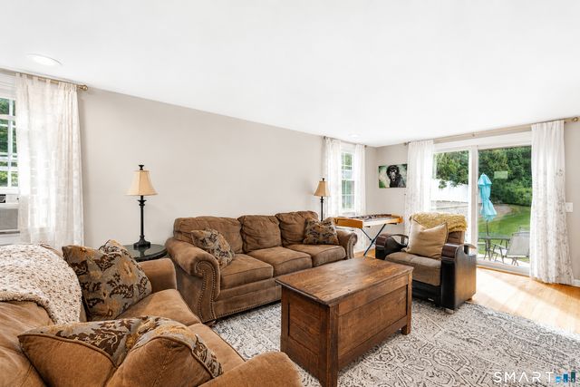 11 Trumbull Drive, Wallingford, CT 06492
