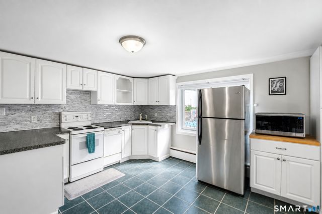11 Trumbull Drive, Wallingford, CT 06492