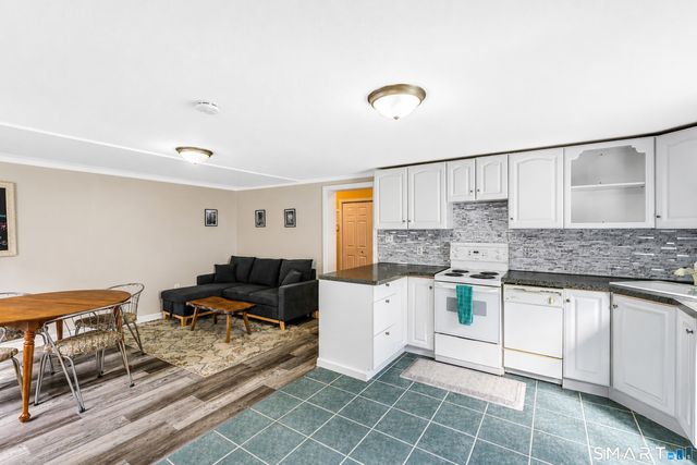 11 Trumbull Drive, Wallingford, CT 06492