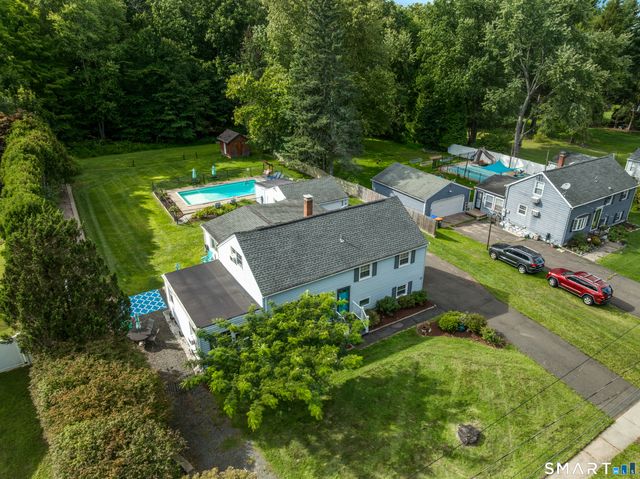 11 Trumbull Drive, Wallingford, CT 06492