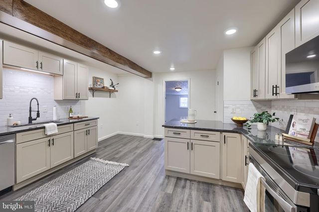 244 S 5TH ST, Columbia, PA 17512