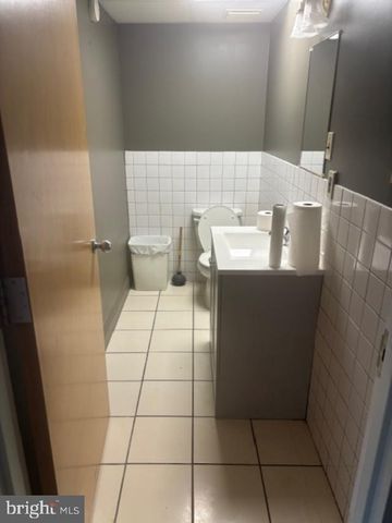 227 MACDADE BLVD, Collingdale, PA 19023