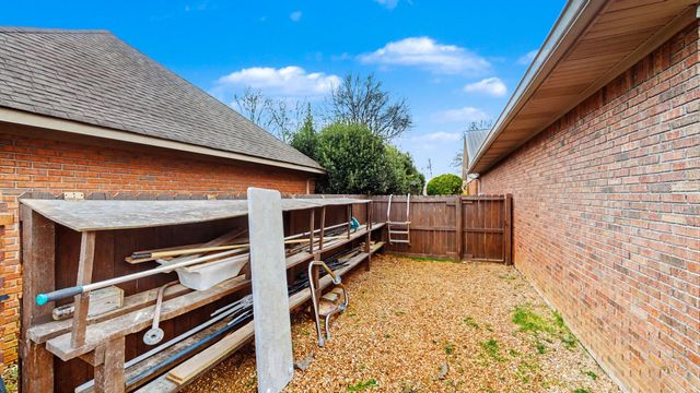 15 Chesapeake Dr, Mc Kenzie, TN 38201