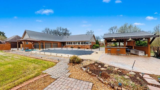 15 Chesapeake Dr, Mc Kenzie, TN 38201