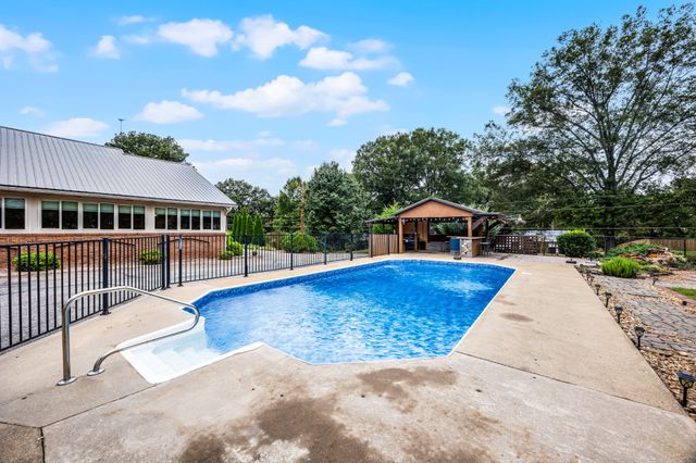 15 Chesapeake Dr, Mc Kenzie, TN 38201