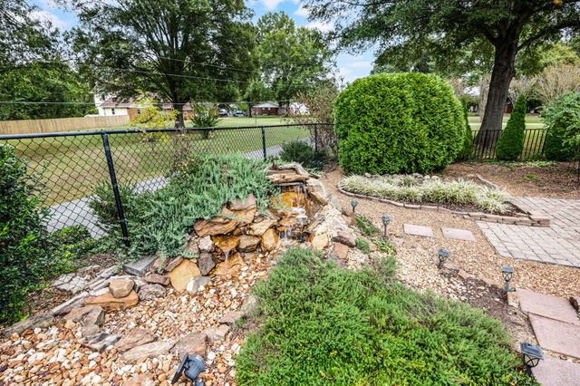 15 Chesapeake Dr, Mc Kenzie, TN 38201