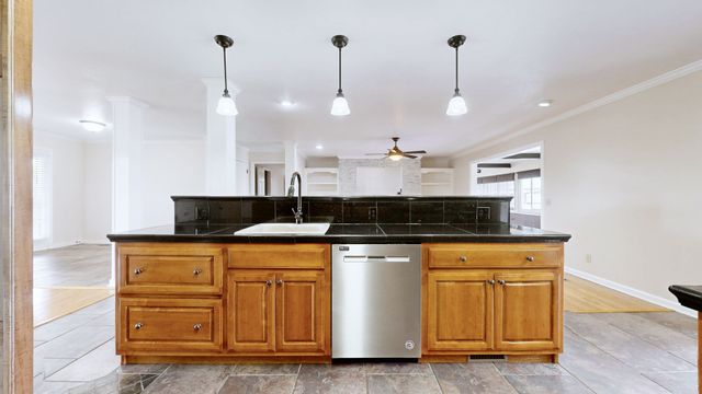 15 Chesapeake Dr, Mc Kenzie, TN 38201