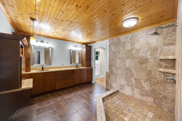 15 Chesapeake Dr, Mc Kenzie, TN 38201