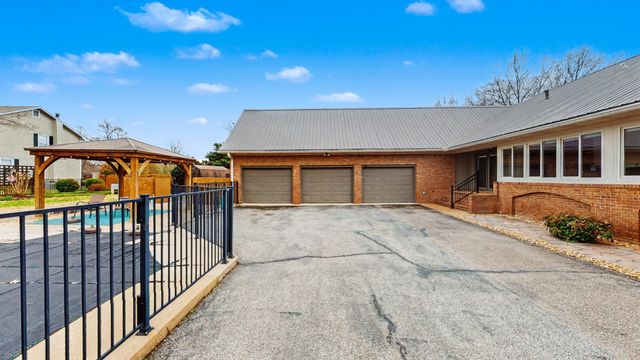 15 Chesapeake Dr, Mc Kenzie, TN 38201