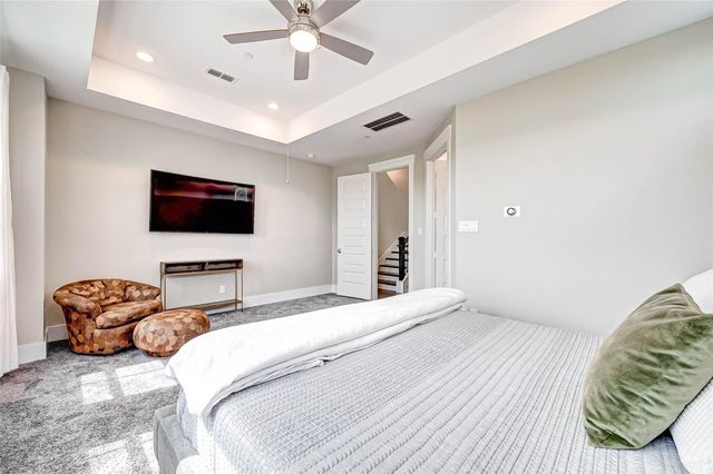 715 Algona Avenue, Houston, TX 77008
