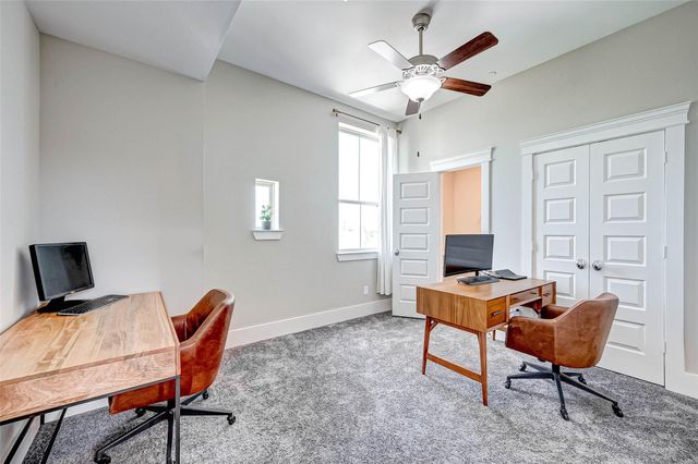 715 Algona Avenue, Houston, TX 77008