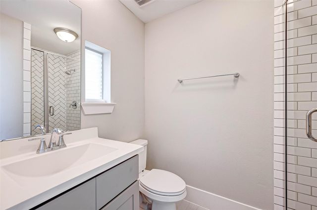 715 Algona Avenue, Houston, TX 77008