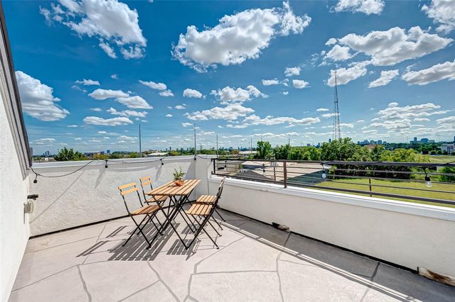 715 Algona Avenue, Houston, TX 77008