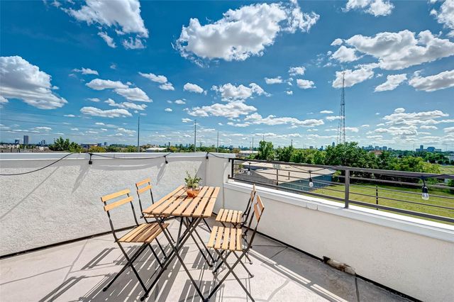 715 Algona Avenue, Houston, TX 77008
