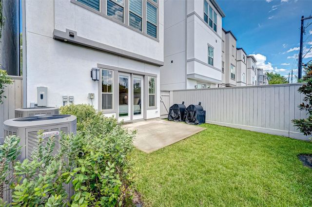 715 Algona Avenue, Houston, TX 77008