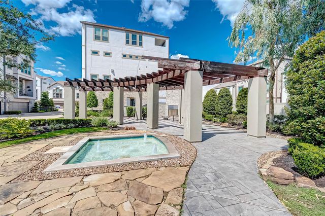 715 Algona Avenue, Houston, TX 77008