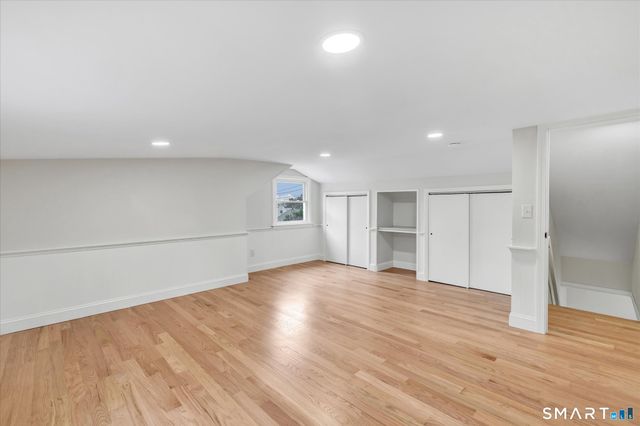 29 Meetinghouse Lane, Milford, CT 06460