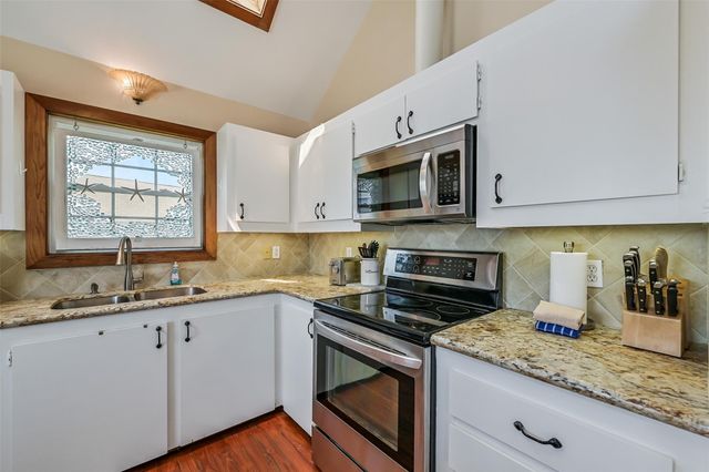 4018 Reeves Drive, Galveston, TX 77554