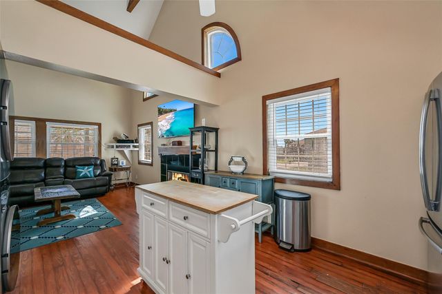 4018 Reeves Drive, Galveston, TX 77554