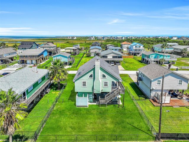 4018 Reeves Drive, Galveston, TX 77554