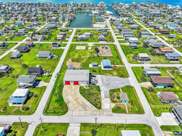 4018 Reeves Drive, Galveston, TX 77554
