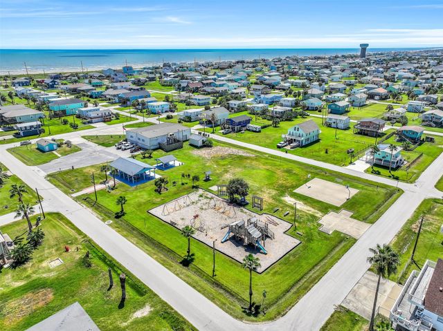 4018 Reeves Drive, Galveston, TX 77554