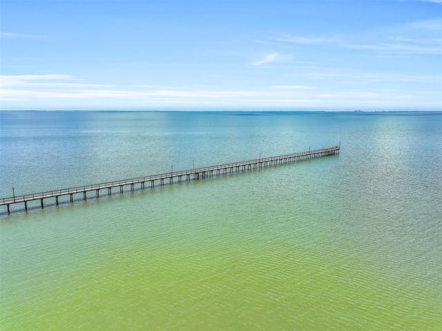 4018 Reeves Drive, Galveston, TX 77554